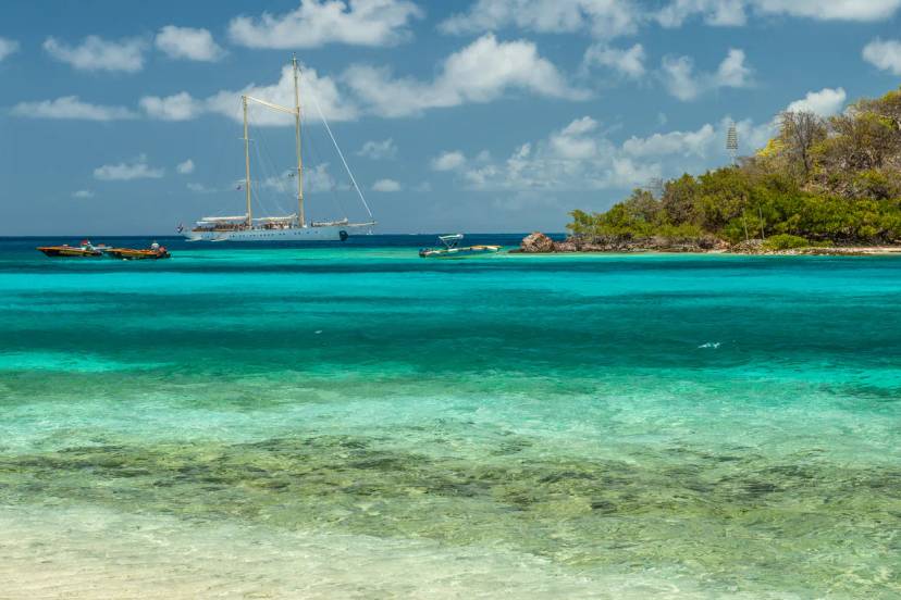 Fondeando para nadar en el Caribe