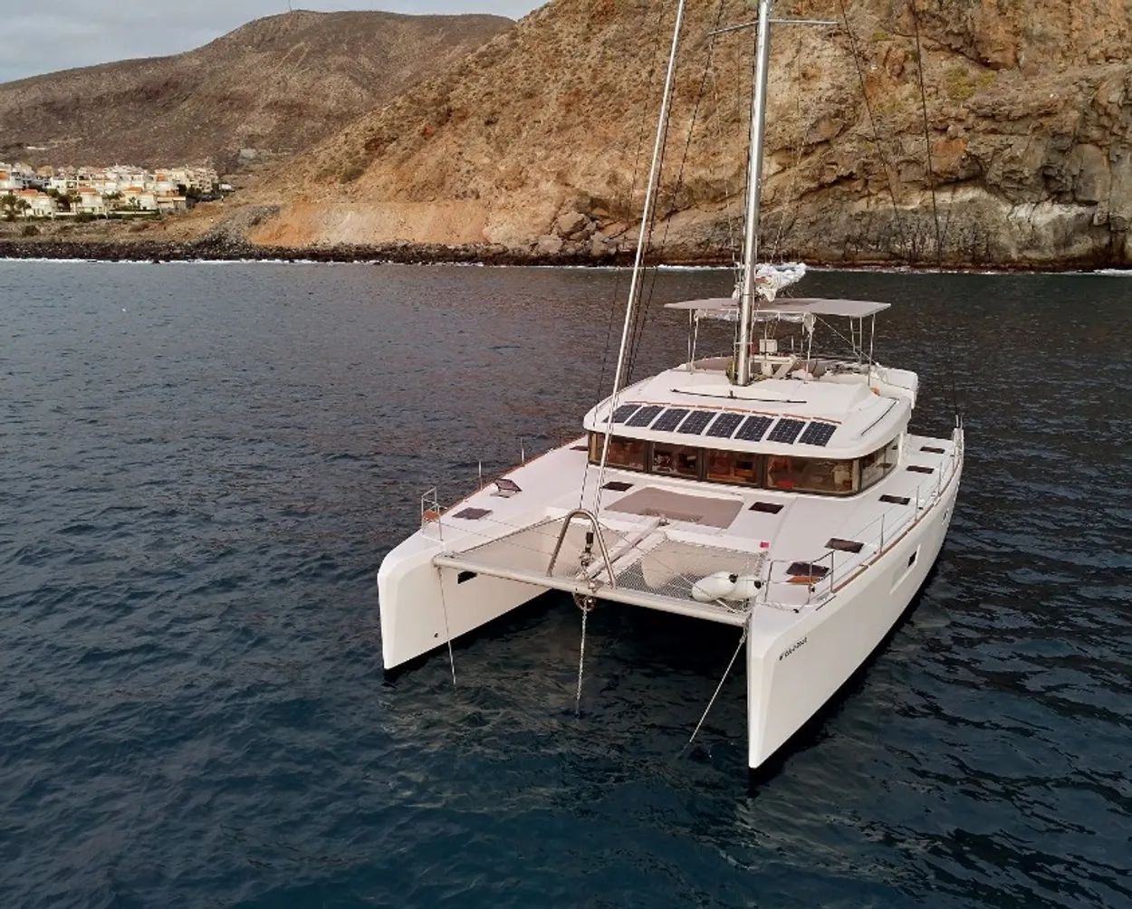 Alquiler de catamarán en Ibiza